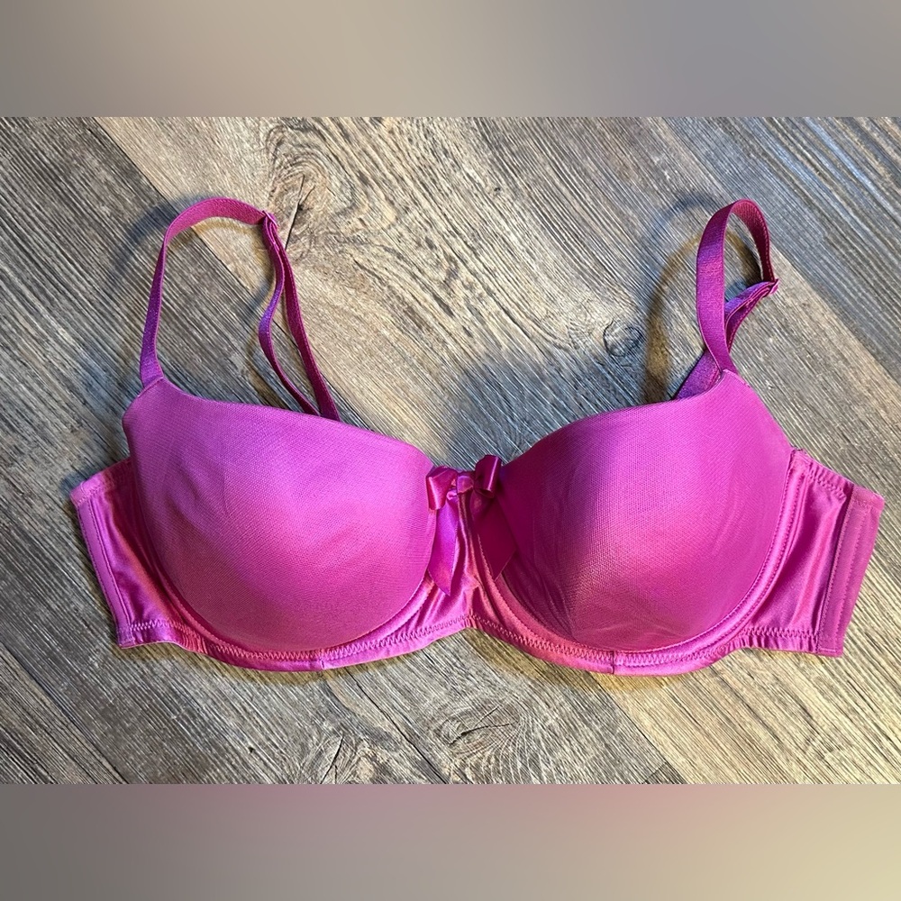 Victoria’s Secret bra 38C